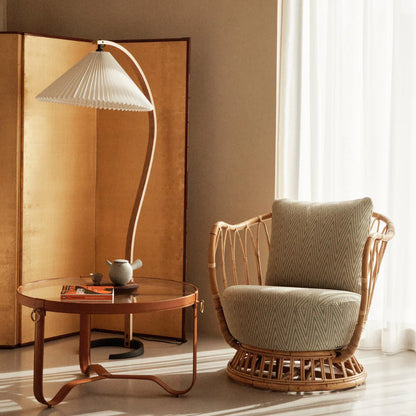 Veyron – Sculptural Wood Floor Lamp