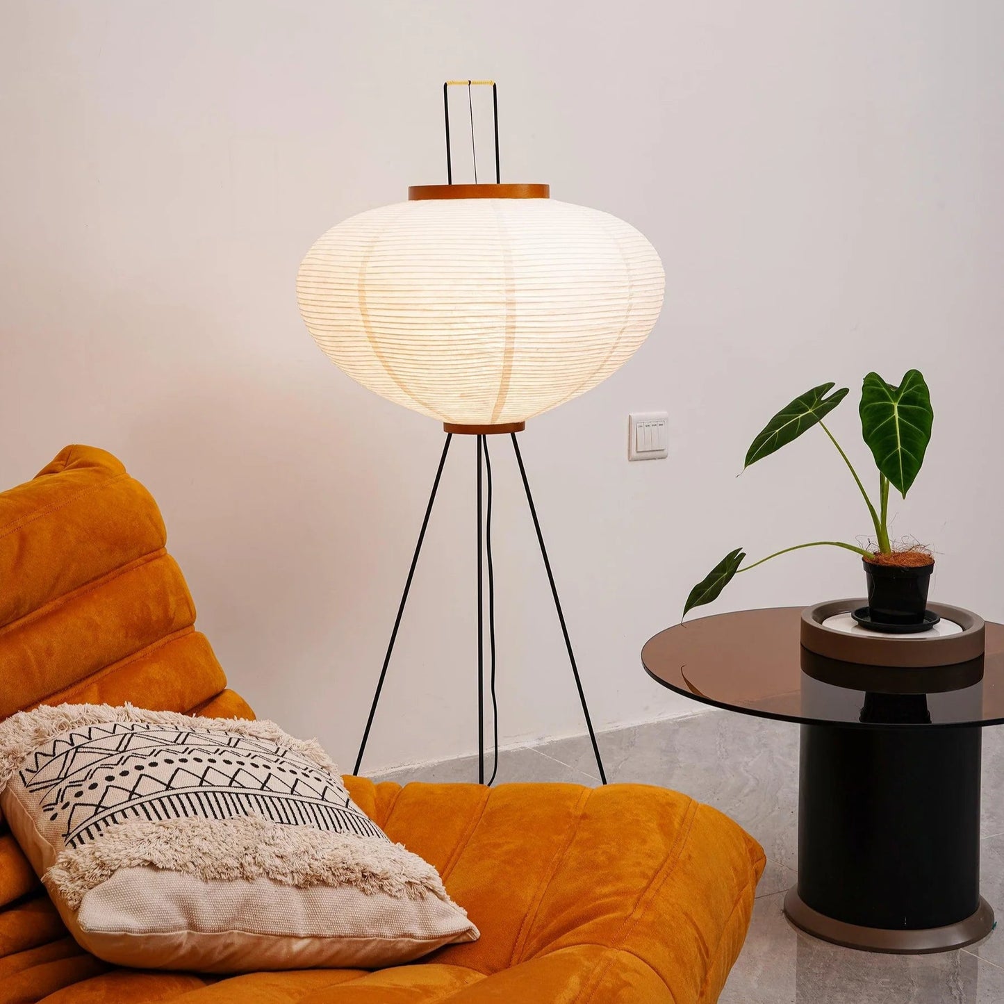 Takumi – Japanese Washi Paper Floor Lamp