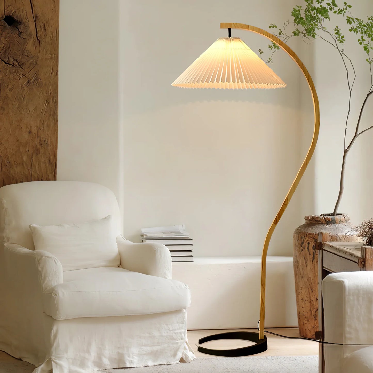 Veyron – Sculptural Wood Floor Lamp