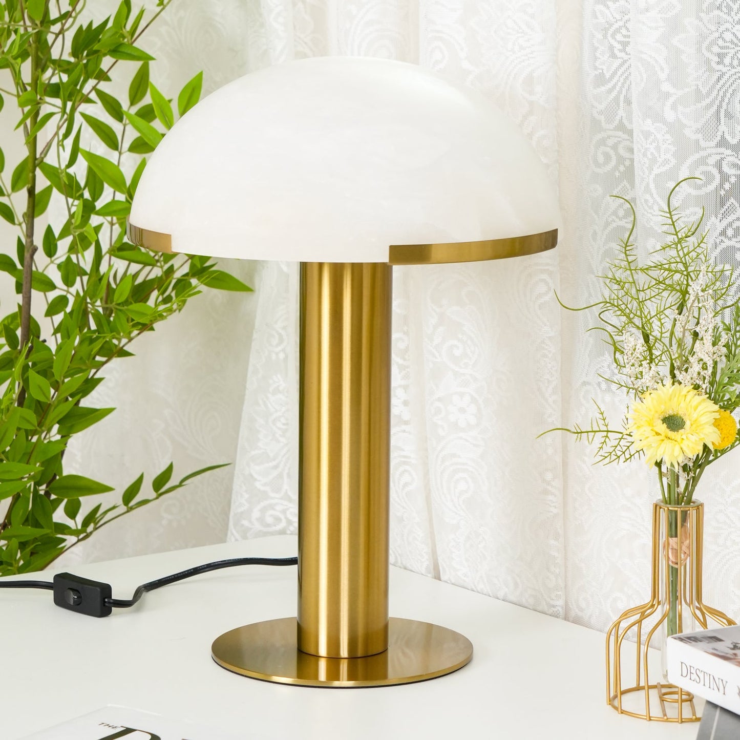 Elowen - Brass Alabaster Table Lamp