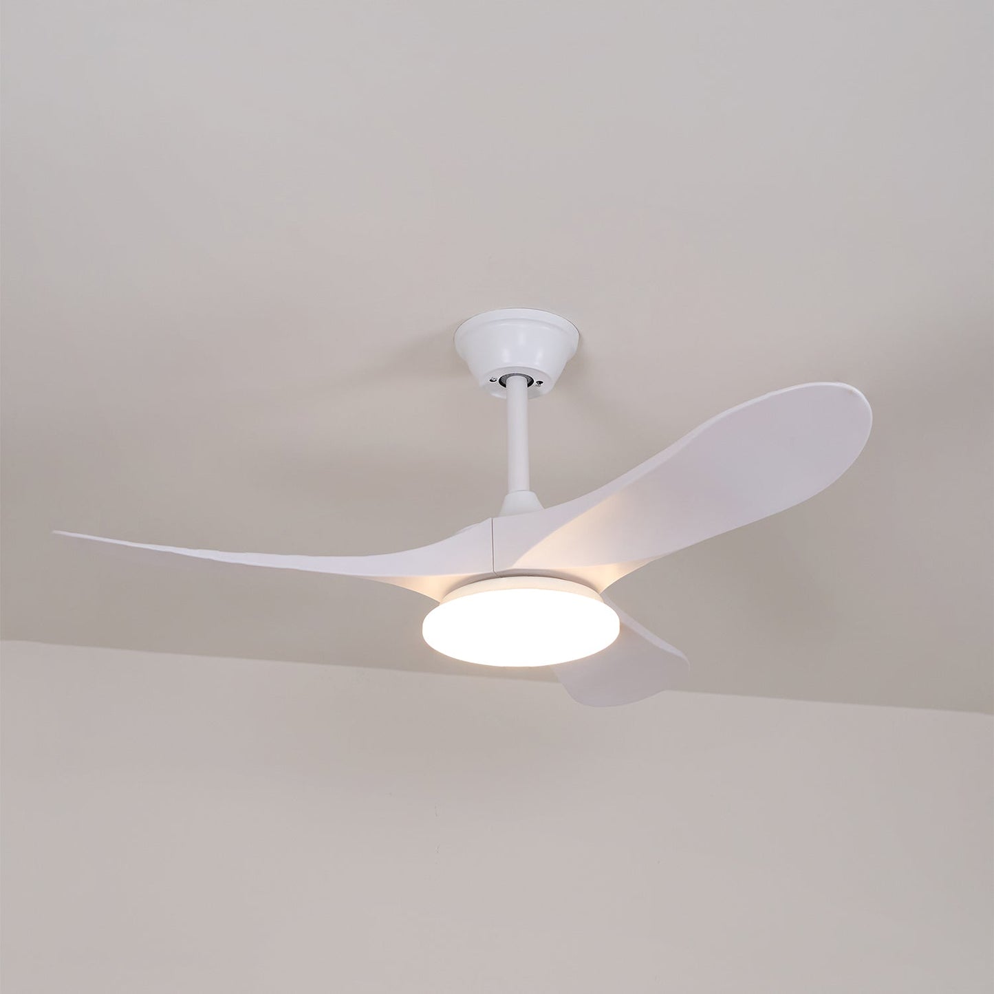 Aventis – Nordic Wooden Ceiling Fan Light
