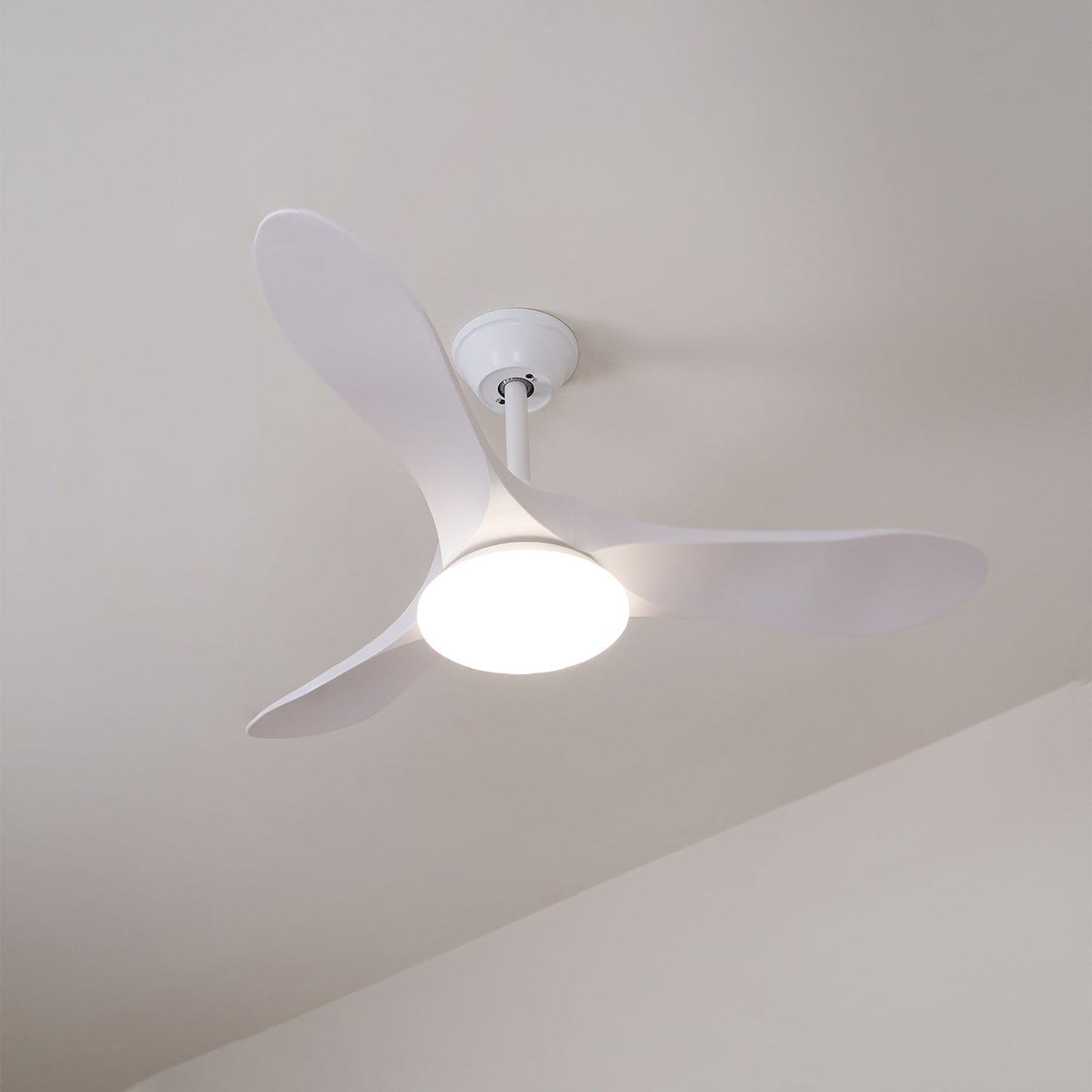 Aventis – Nordic Wooden Ceiling Fan Light