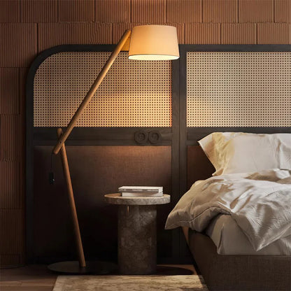 Nuvore – Metal & Wooden Floor Lamp