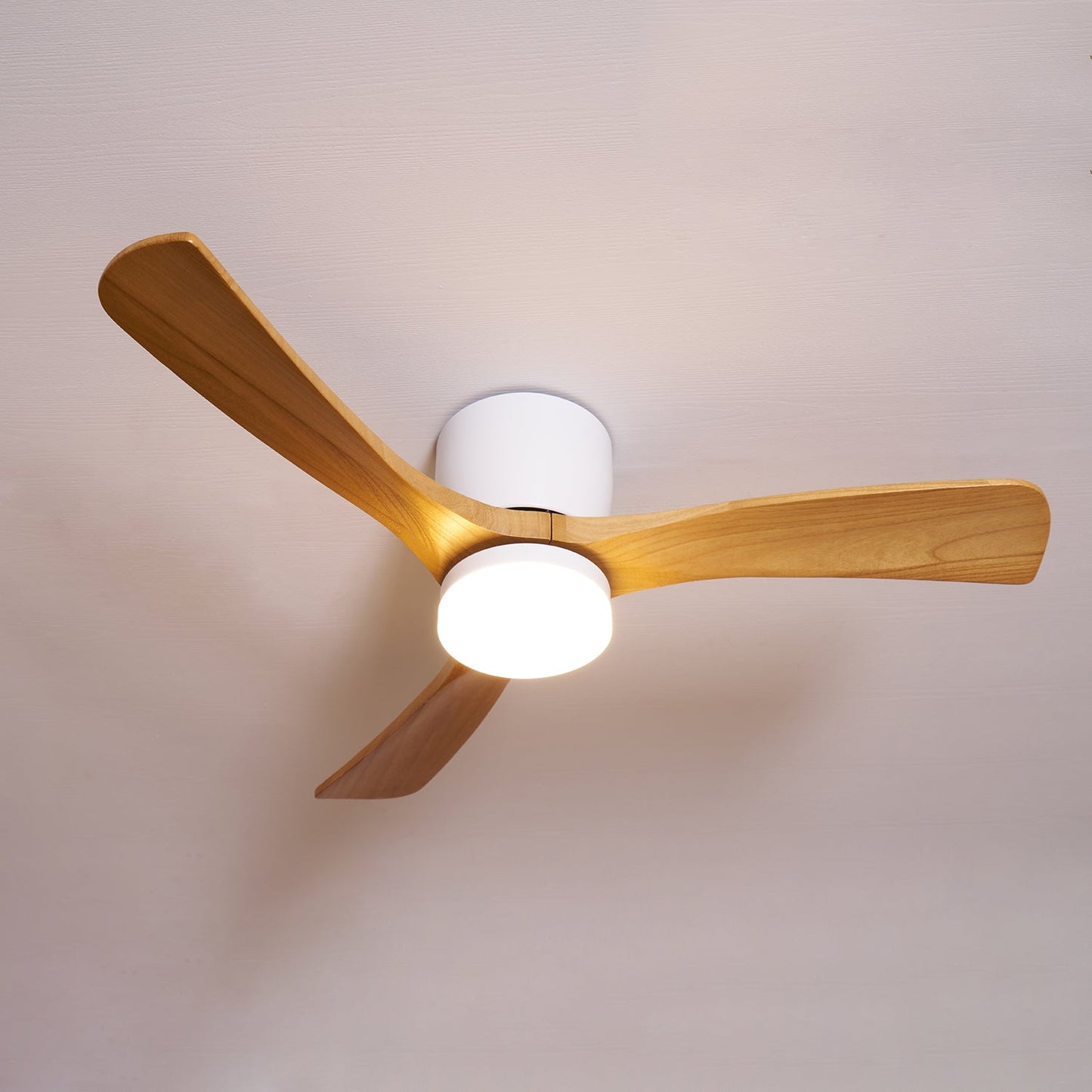 Sylvara – Nordic Wooden Ceiling Fan Light