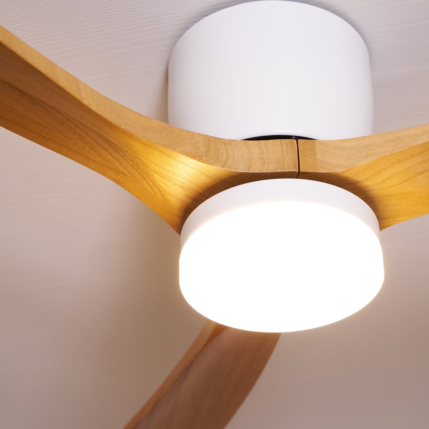 Sylvara – Nordic Wooden Ceiling Fan Light