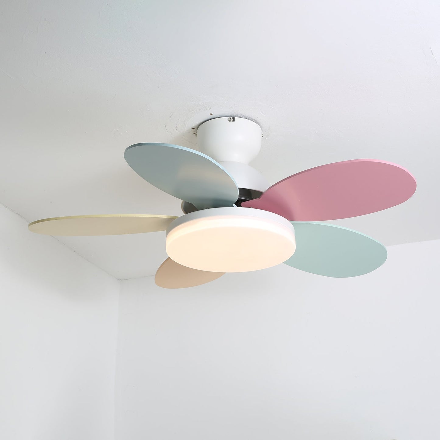 Elira – Floral Design Ceiling Fan Light