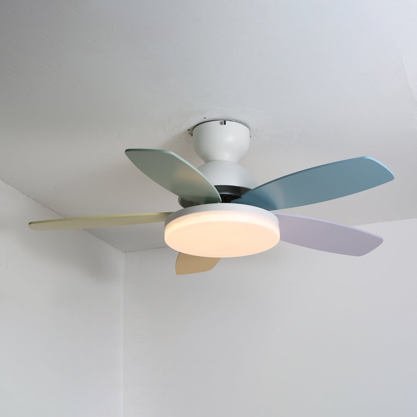 Elira – Floral Design Ceiling Fan Light