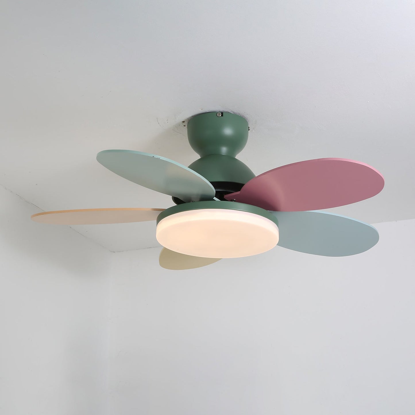 Elira – Floral Design Ceiling Fan Light