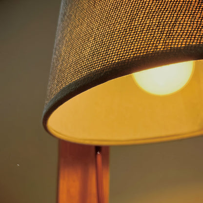 Zelora – Design Wood Table Lamp